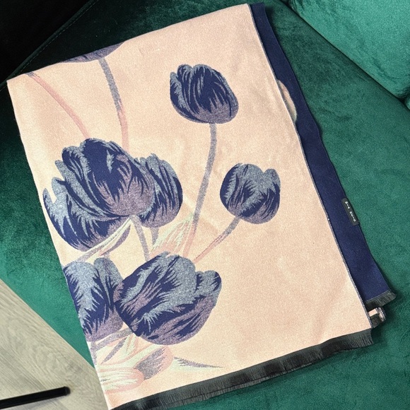 Mia Reis Floral Reversible Blue and Pink Wrap - Picture 1 of 4